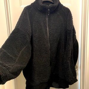 Like new Lululemon sherpa coat XL/XXL
